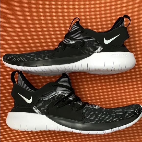 nike flex sports shoes